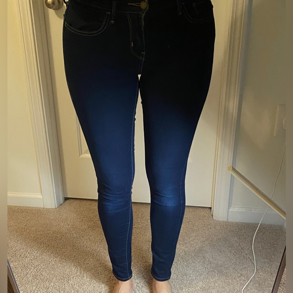 710 Super Skinny Levi Jeans size 27 dark blue